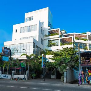 Refresh Hotel Hikkaduwa